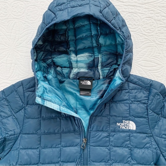 The North Face Women's Thermoball‎ Eco Hoodie Jacket - Picture 4 of 6
